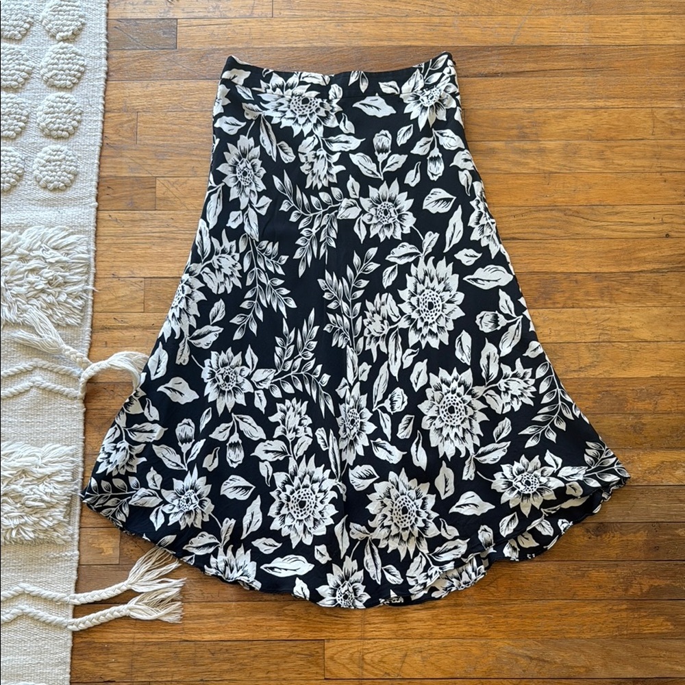 Vintage Theory Silk Black and White Floral Midi Skirt Size S